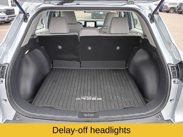 Used 2025 Toyota Corolla Cross L AWD/4WD image 19