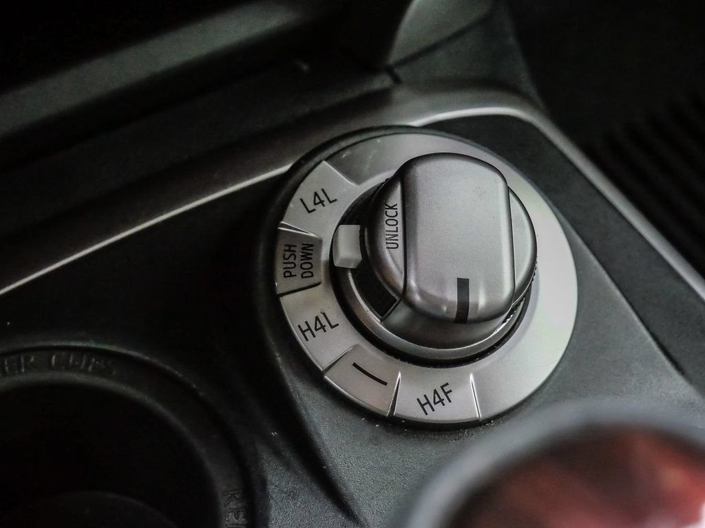 Used 2024 Toyota 4Runner Limited AWD/4WD image 40
