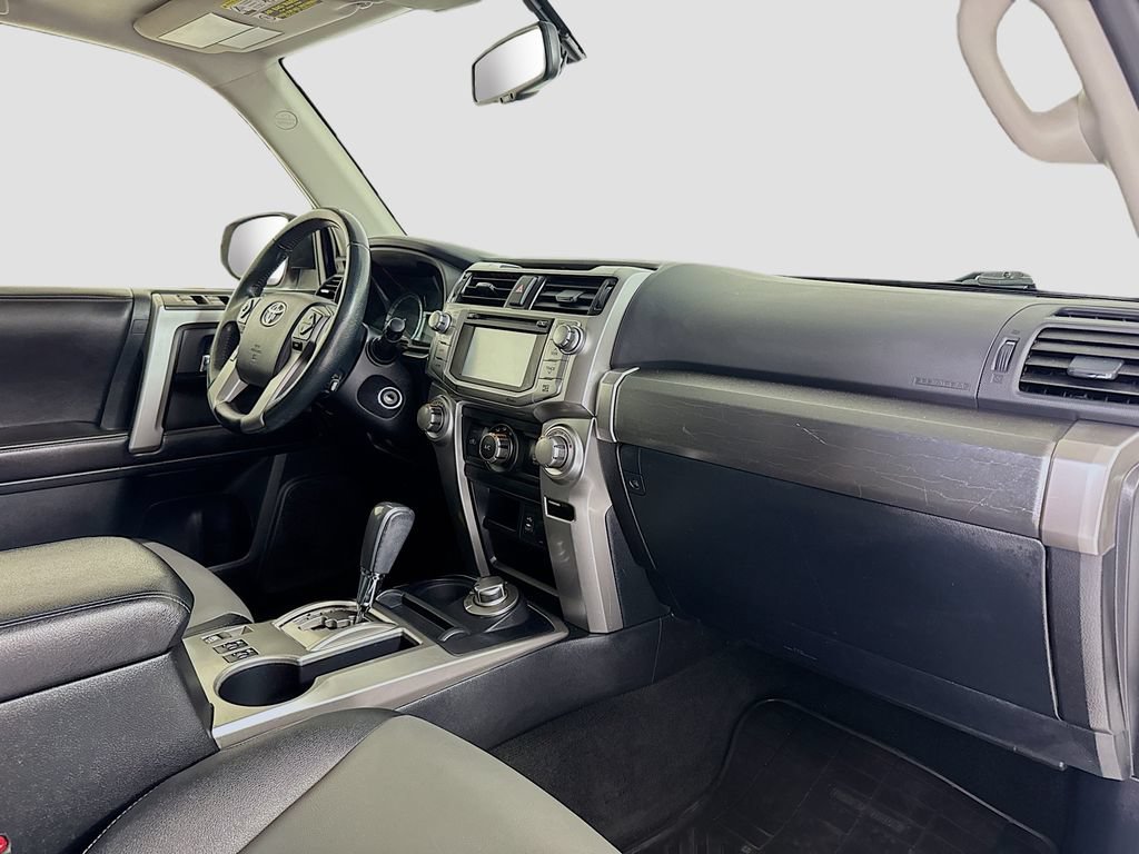 Used 2015 Toyota 4Runner SR5 Premium AWD/4WD image 28