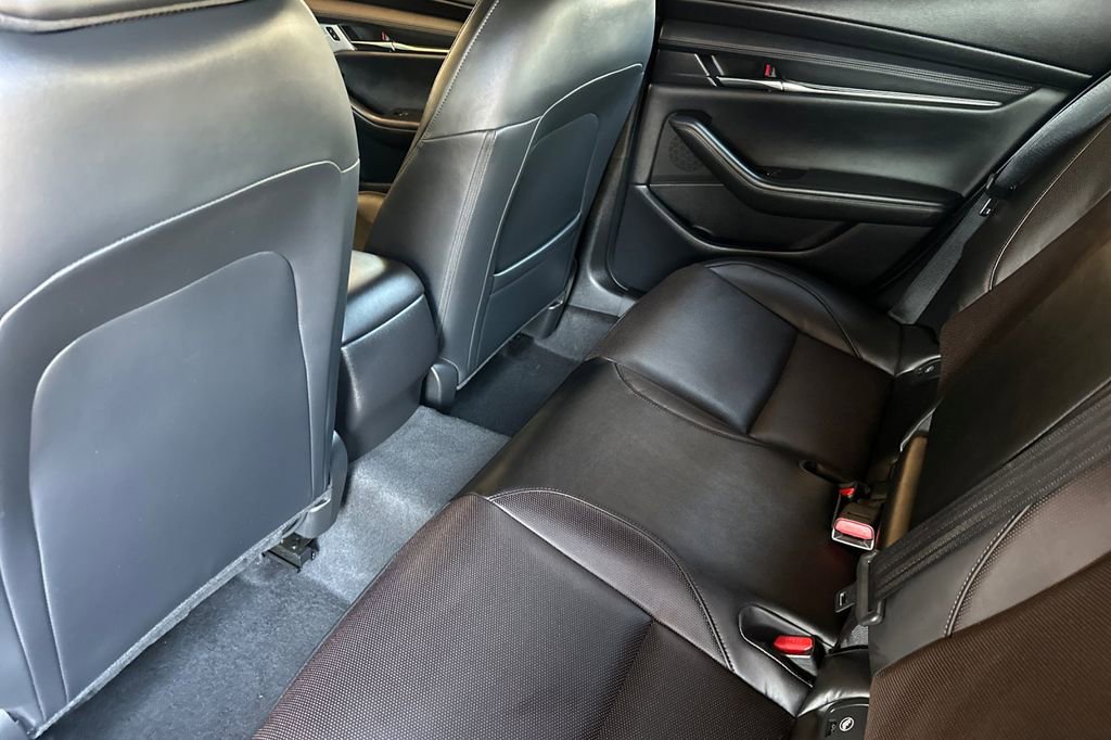 New 2025 MAZDA MAZDA3 Hatchback w/Premium Plus Pkg image 10