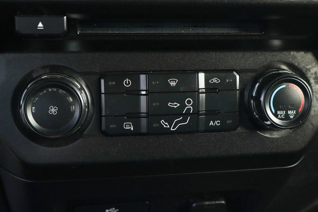 Used 2017 Ford F550 2WD Regular Cab Super Duty image 40