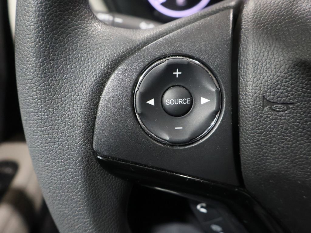 Used 2022 Honda HR-V LX image 32