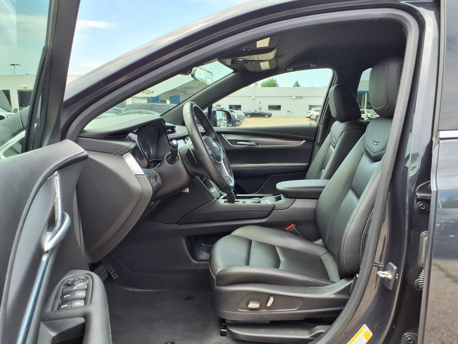 Certified 2023 Cadillac XT5 Luxury AWD/4WD image 18