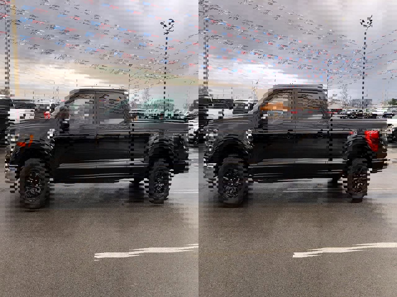 Used 2023 Ford F150 XLT w/ Trailer Tow Package image 3