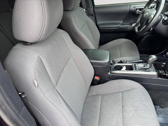 Used 2018 Toyota Tacoma TRD Sport w/ Technology Package image 19