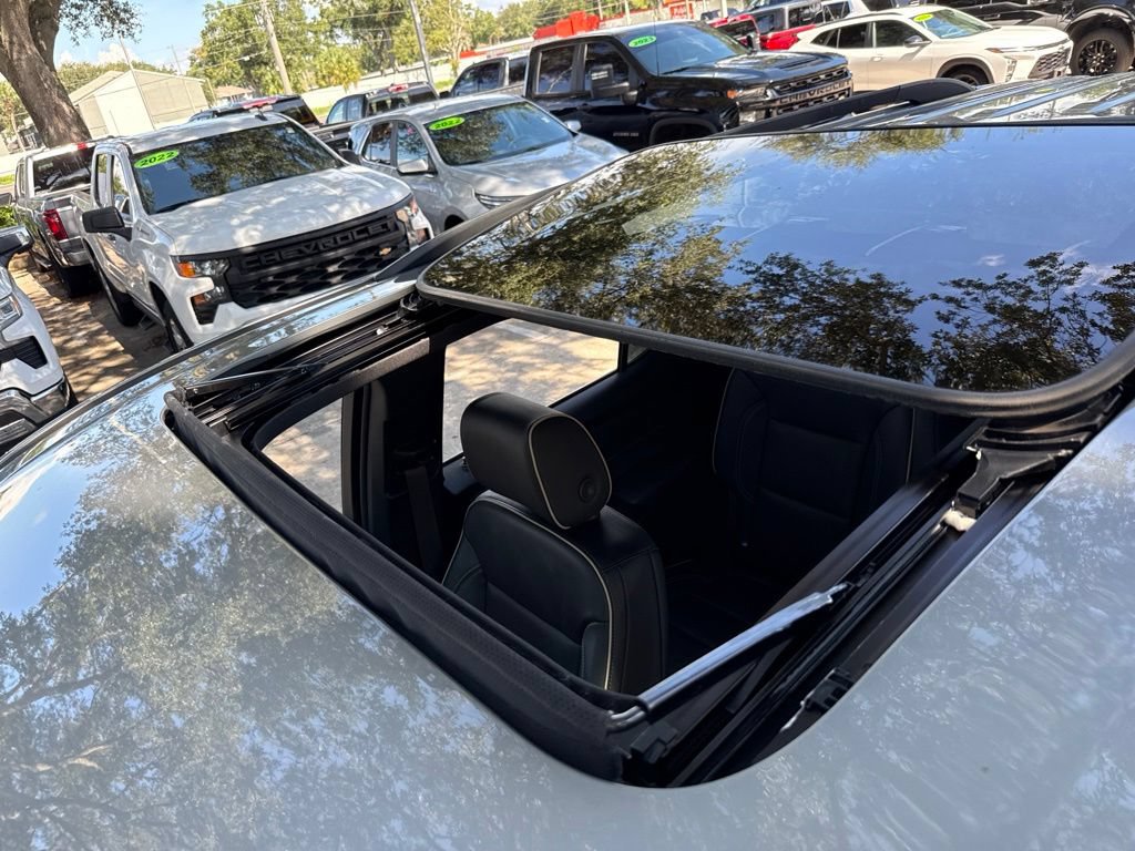 Used 2023 Chevrolet Traverse Premier w/ Redline Edition FWD image 14