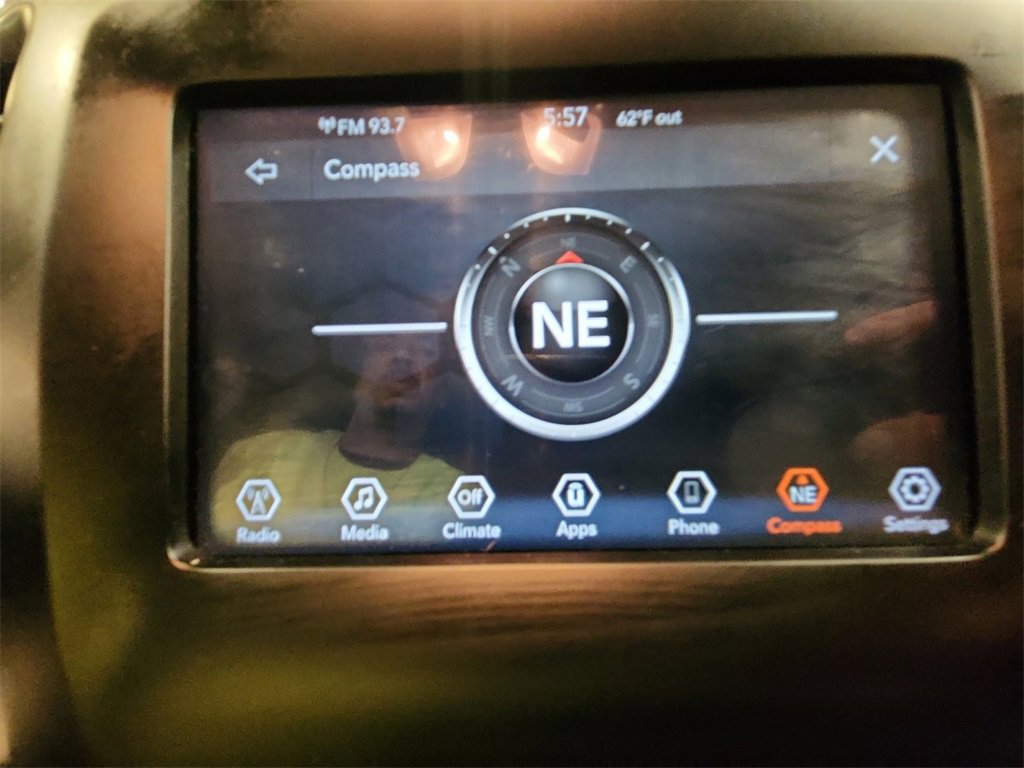 Used 2020 Jeep Cherokee Latitude Plus image 19