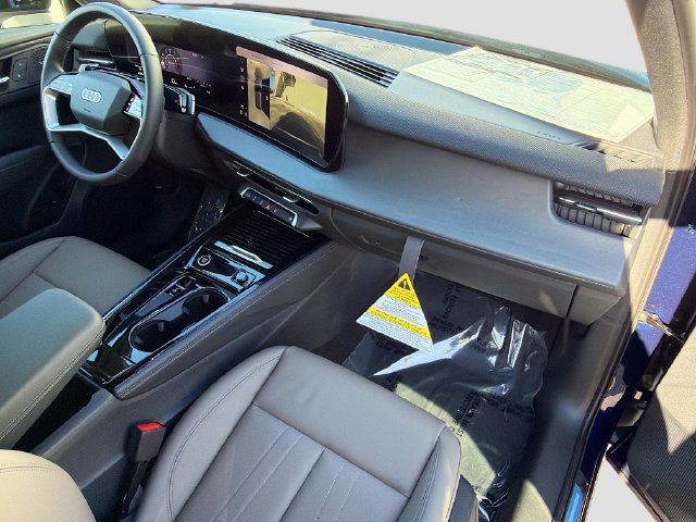 New 2026 Audi Q3 quattro 2.0T AWD/4WD image 13