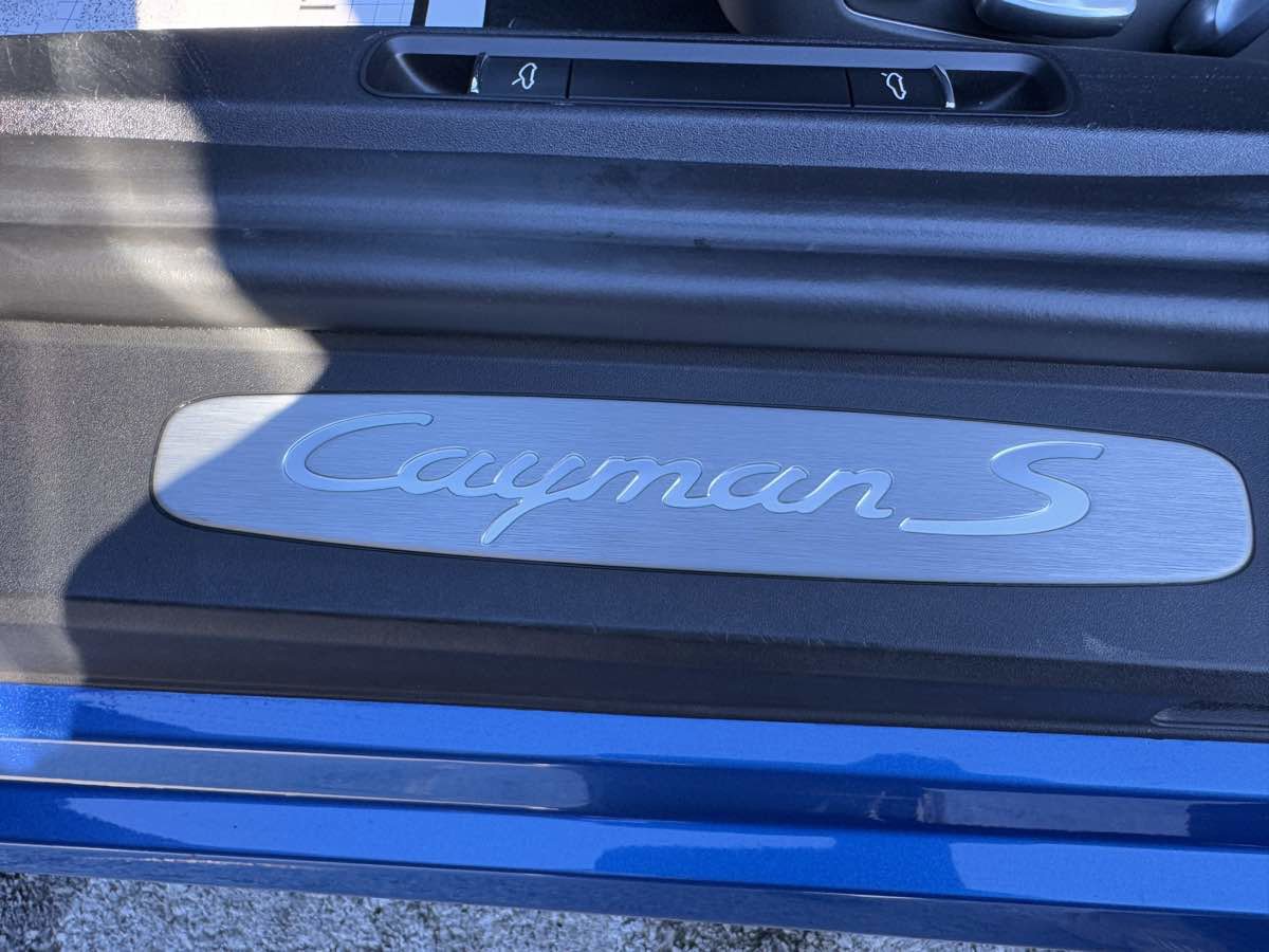 Used 2018 Porsche 718 Cayman S image 32