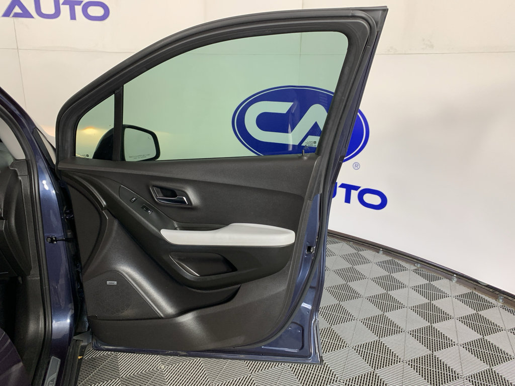 Used 2018 Chevrolet Trax Premier image 39