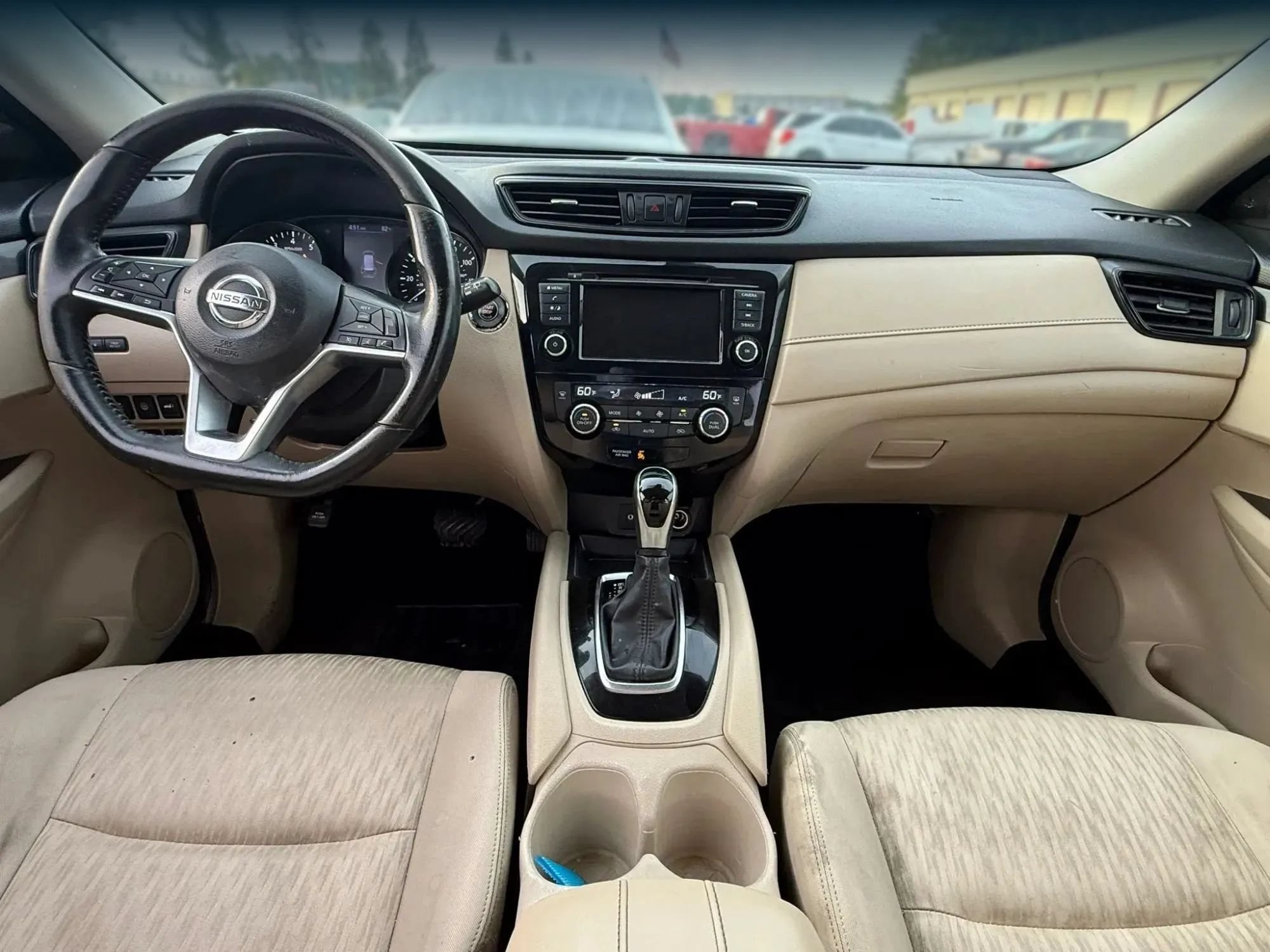 Used 2019 Nissan Rogue SV FWD image 3