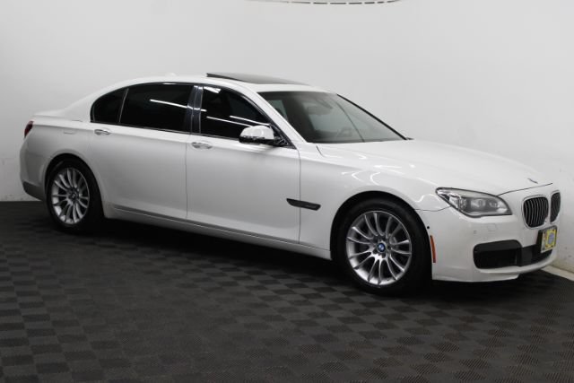 Used 2015 BMW 750Li xDrive AWD/4WD image 3