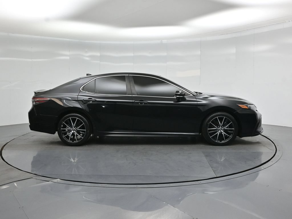 Used 2022 Toyota Camry SE FWD image 24