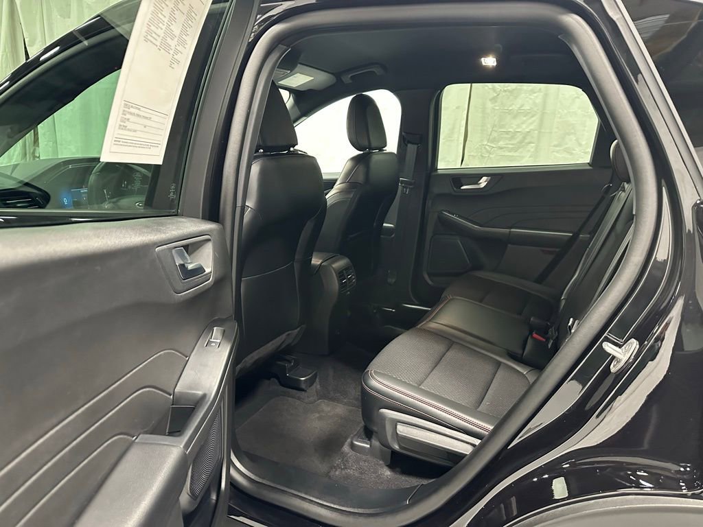 Used 2025 Ford Escape ST-Line image 38