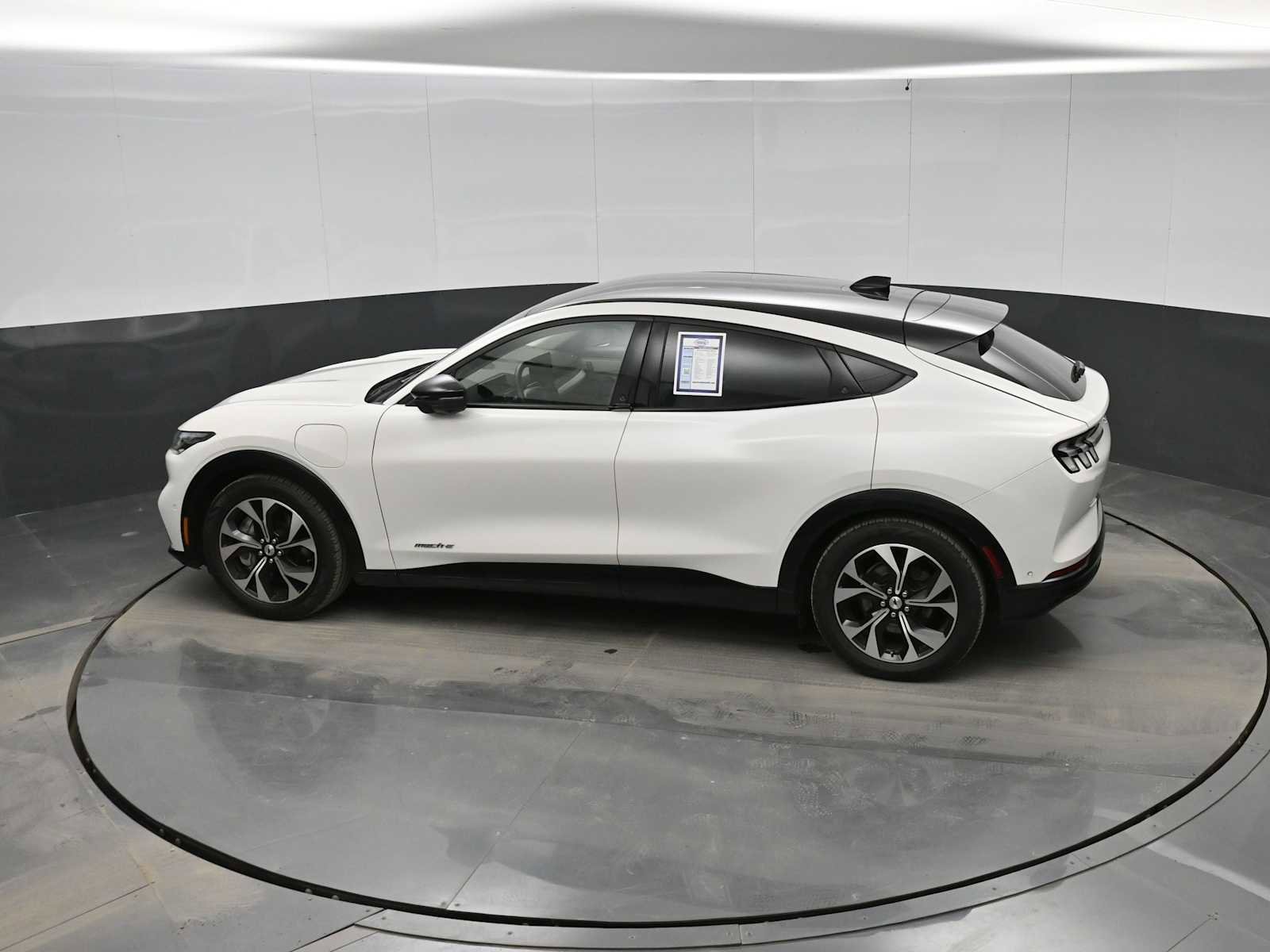 Used 2021 Ford Mustang Mach-E Premium image 22