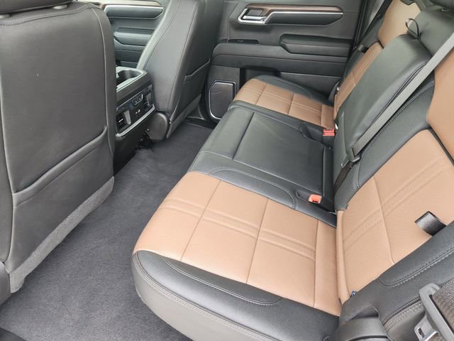Used 2024 Chevrolet Silverado 1500 High Country w/ Technology Package RWD image 32