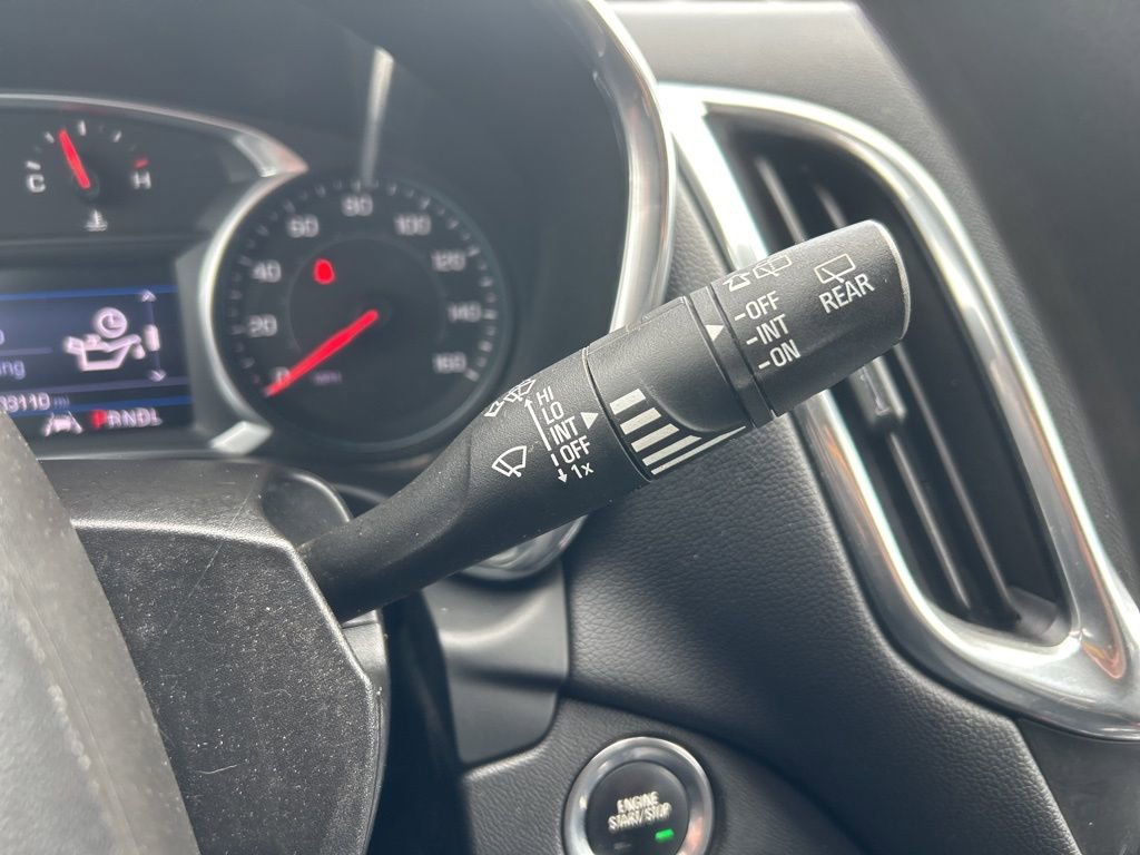 Used 2020 Chevrolet Equinox LT image 23