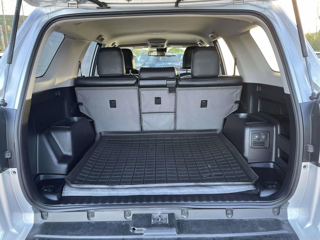 Used 2022 Toyota 4Runner SR5 image 30