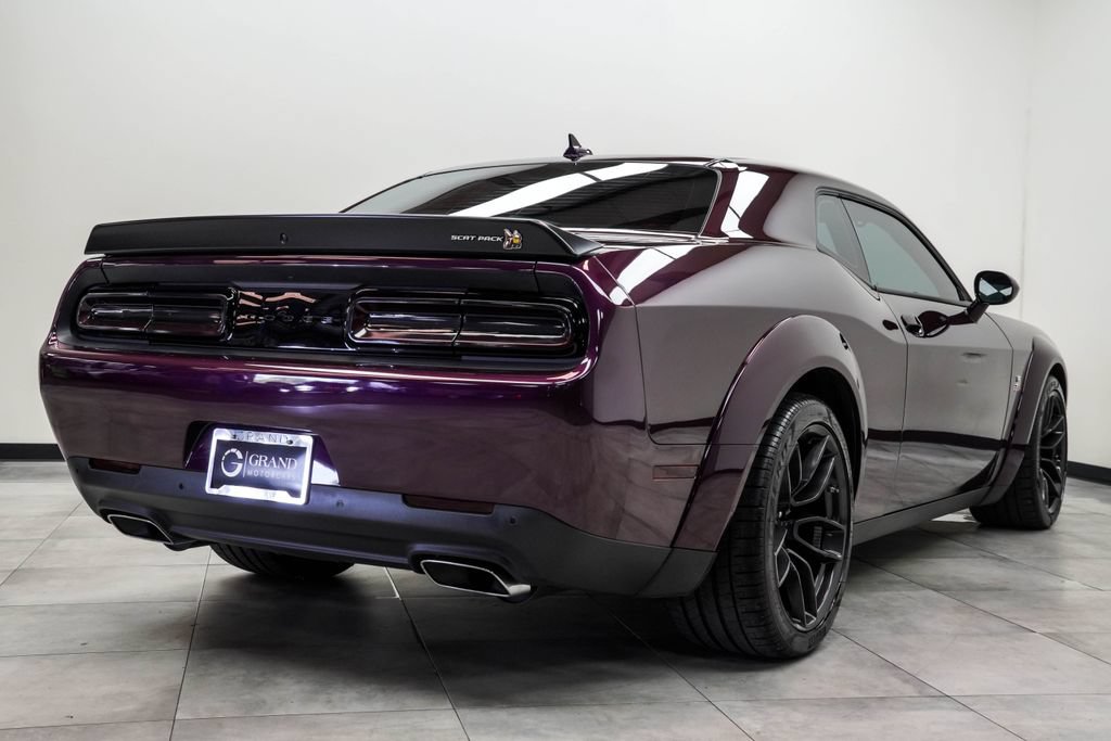 Used 2022 Dodge Challenger R/T Scat Pack RWD image 12