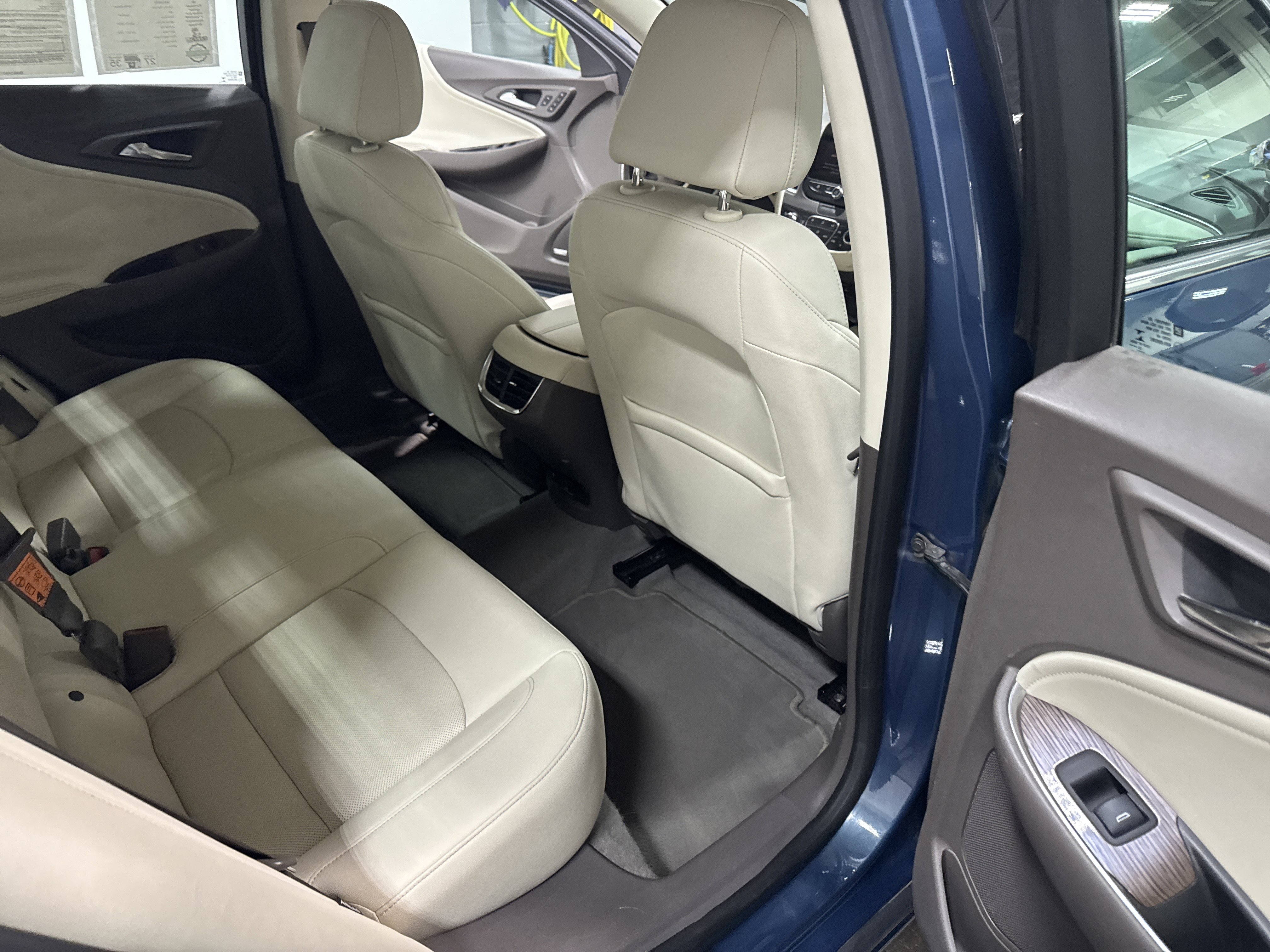 Used 2024 Chevrolet Malibu LT image 35