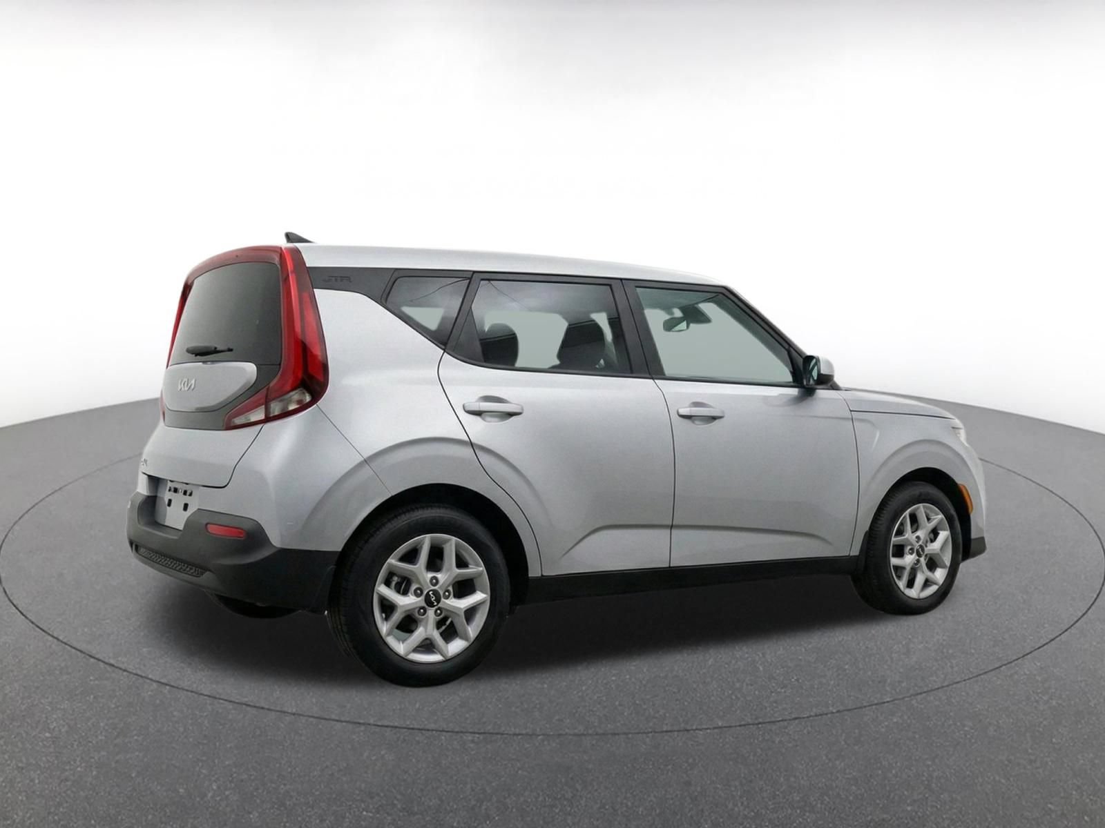 Used 2025 Kia Soul LX w/ LX Technology Package FWD image 8