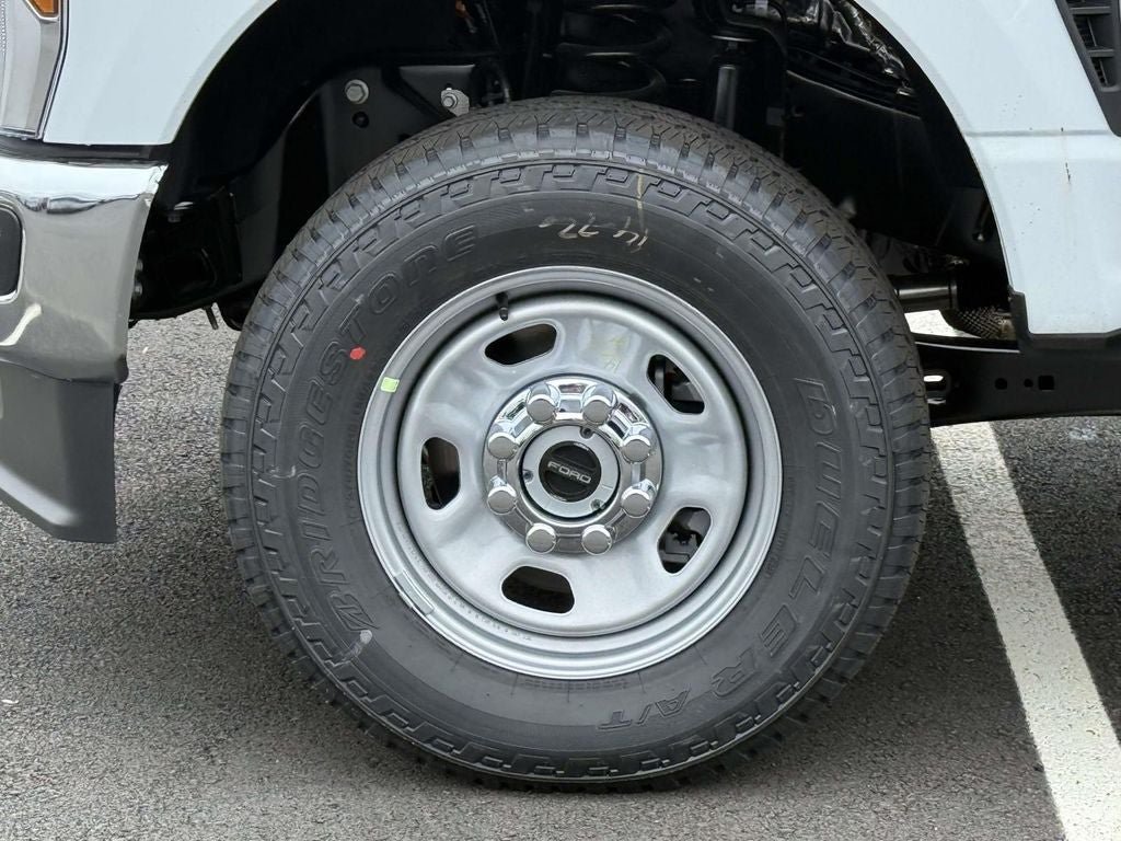 New 2026 Ford F350 XL w/ FX4 Off-Road Package AWD/4WD image 7