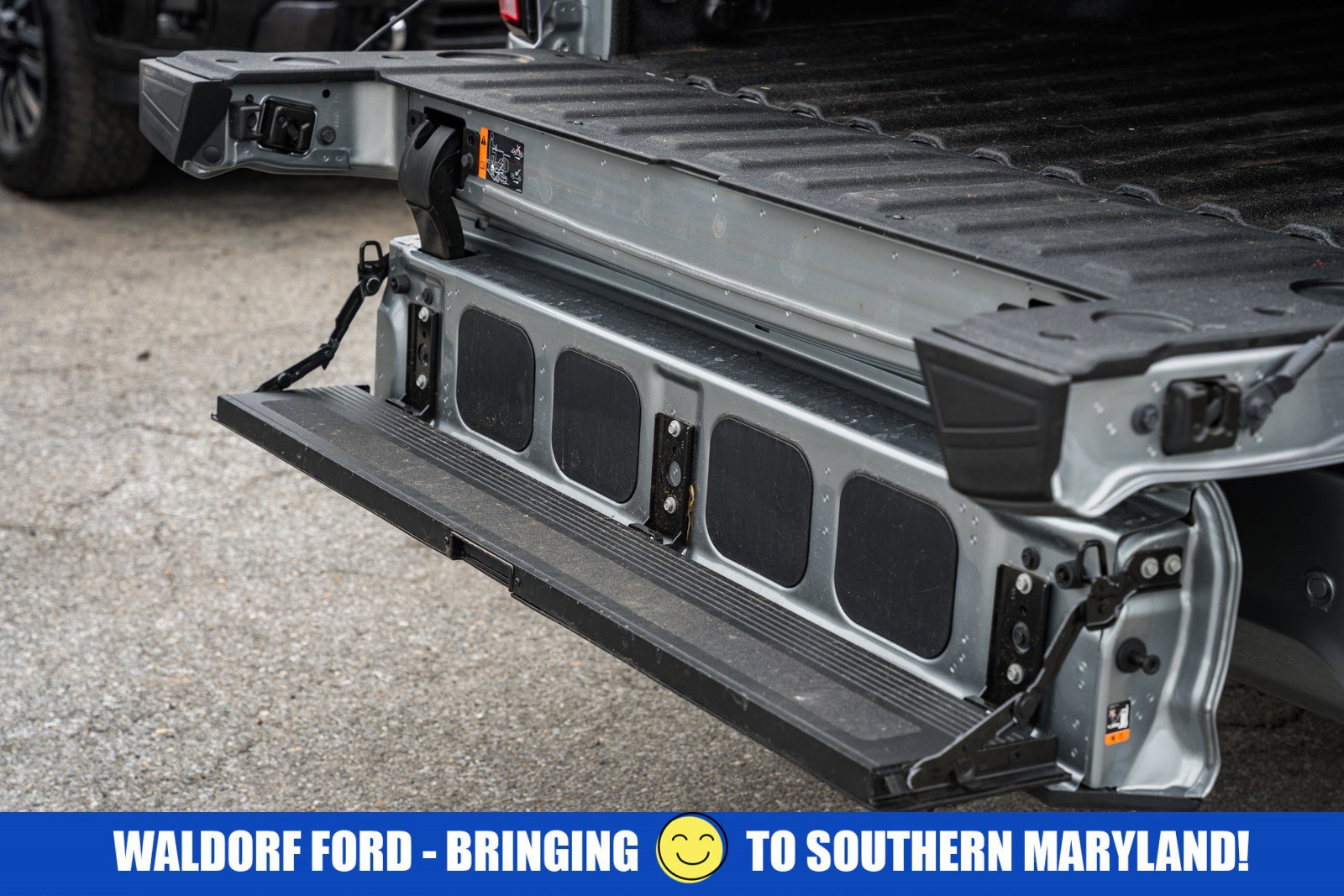 Used 2024 Chevrolet Silverado 3500 High Country w/ High Country Premium Package image 11