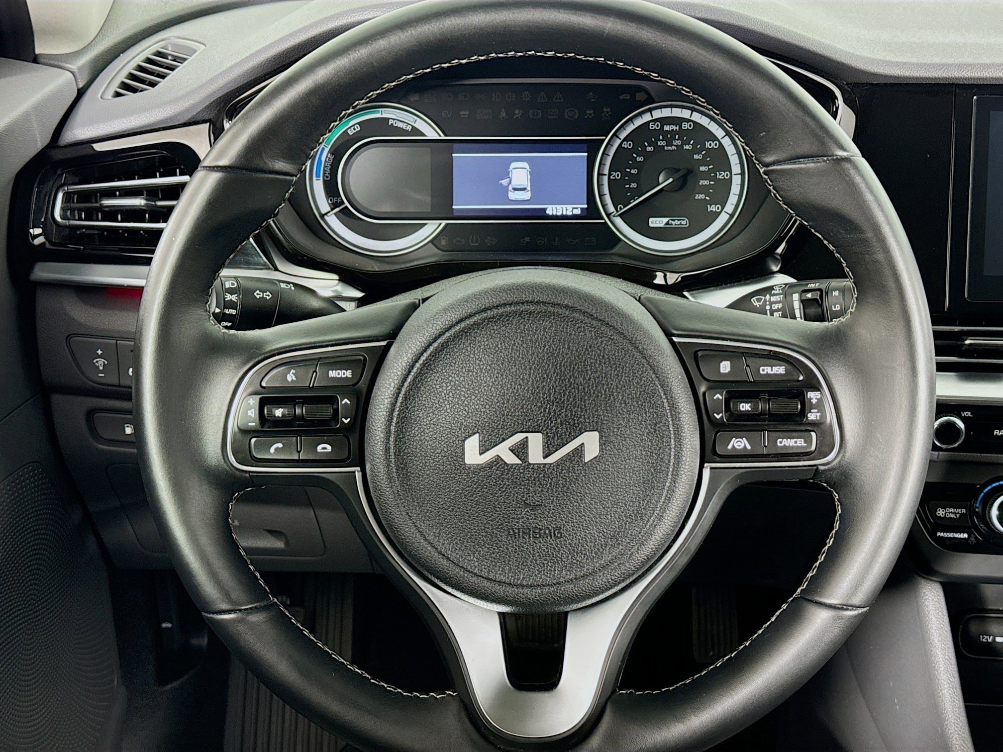 Used 2022 Kia Niro LXS image 23