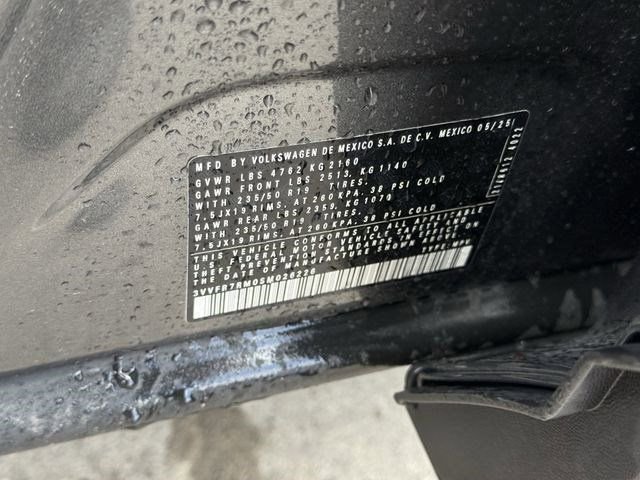 Used 2025 Volkswagen Tiguan SE image 26