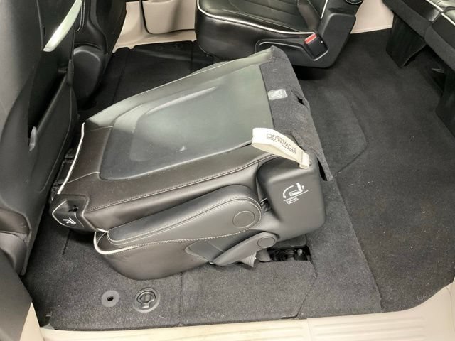 Used 2023 Chrysler Pacifica Limited w/ Uconnect Theater Family Group AWD/4WD image 15