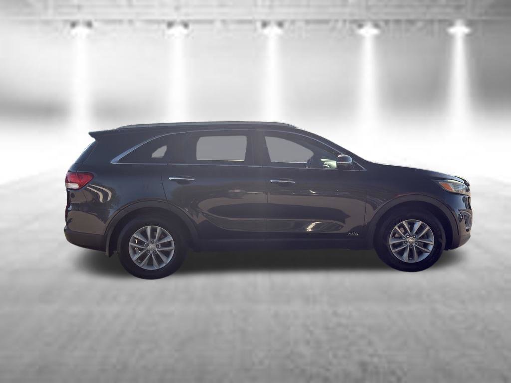 Used 2017 Kia Sorento AWD w/ LX Convenience Package image 6