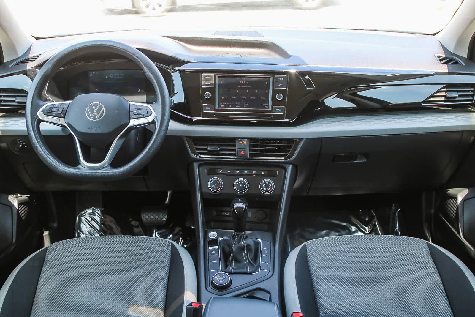 Used 2022 Volkswagen Taos S image 12