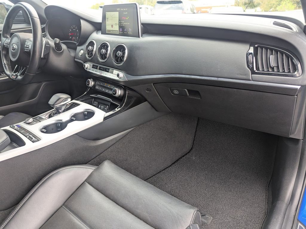 Used 2020 Kia Stinger GT2 image 10