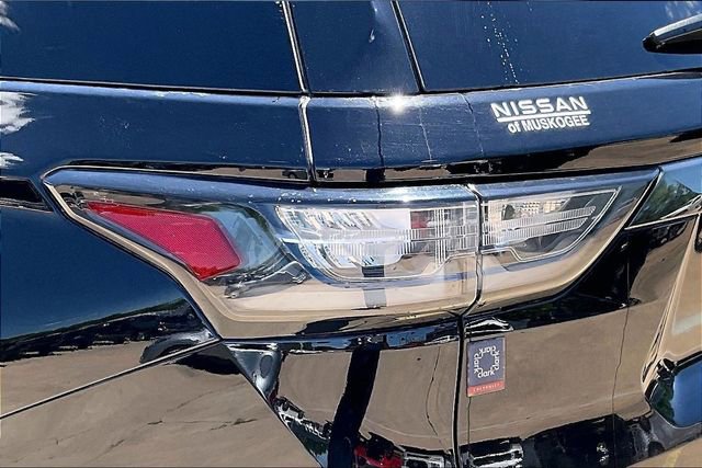 Used 2020 Chevrolet Traverse Premier FWD image 23