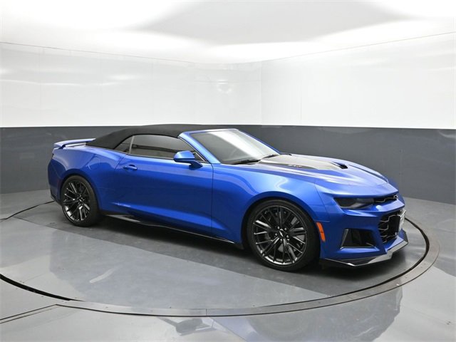 Used 2018 Chevrolet Camaro ZL1 image 17