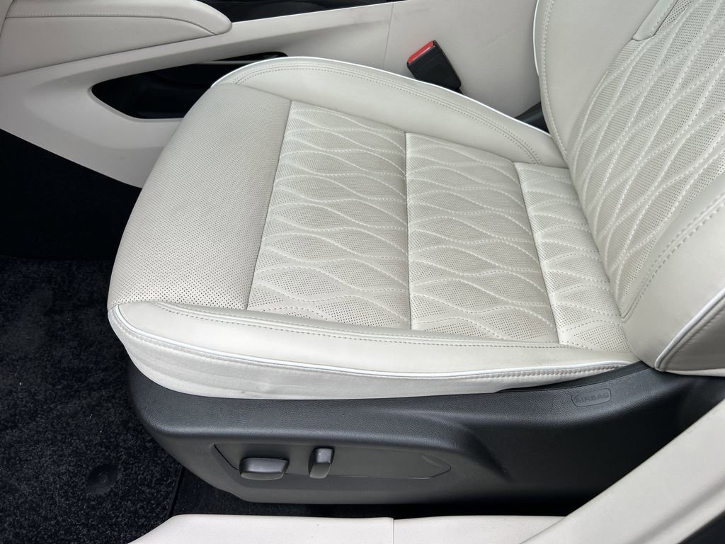 Certified 2023 Buick Envision Avenir image 21