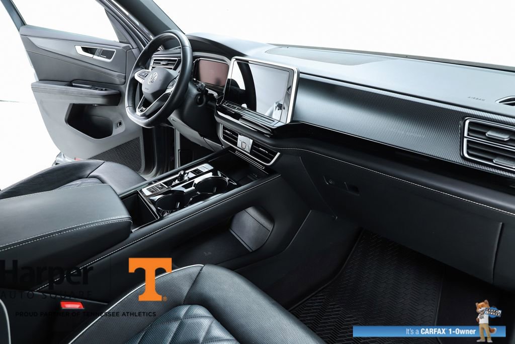 Used 2024 Volkswagen Atlas Cross Sport SEL Premium R-Line image 33