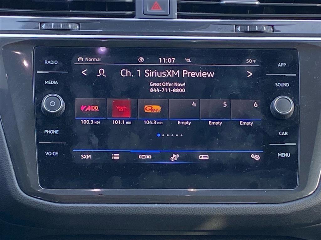 Certified 2022 Volkswagen Tiguan SE w/ Panoramic Sunroof Package image 8