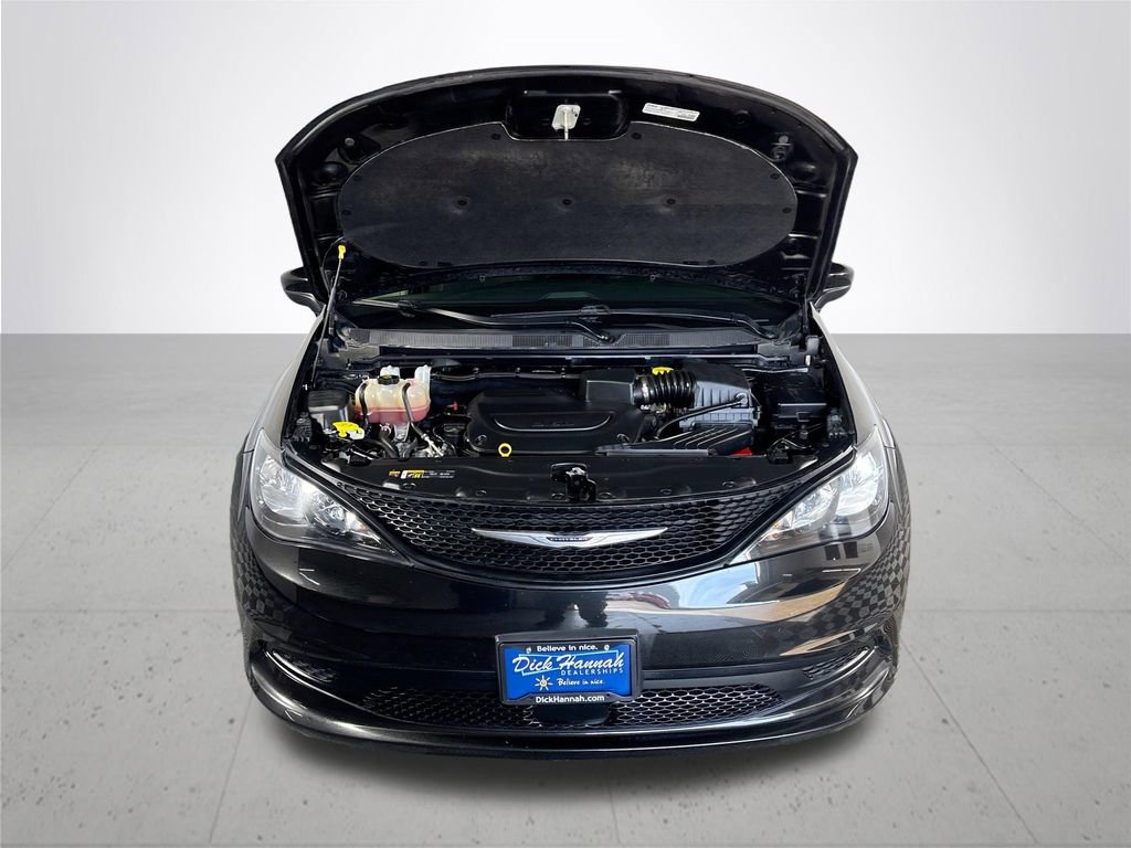 Used 2023 Chrysler Voyager LX FWD image 20
