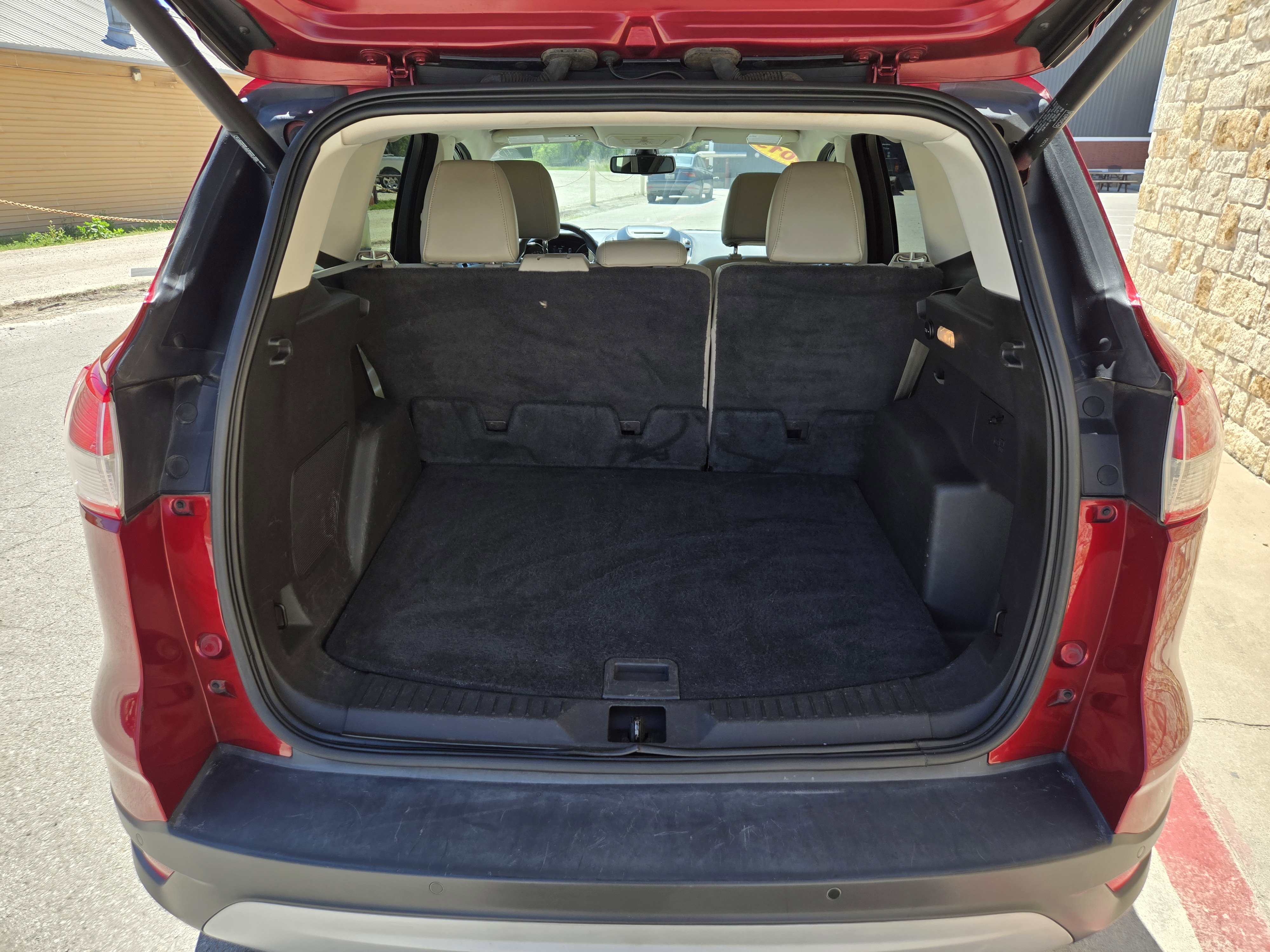 Used 2015 Ford Escape Titanium image 17