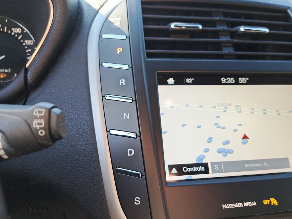 Used 2017 Lincoln MKC Reserve image 26