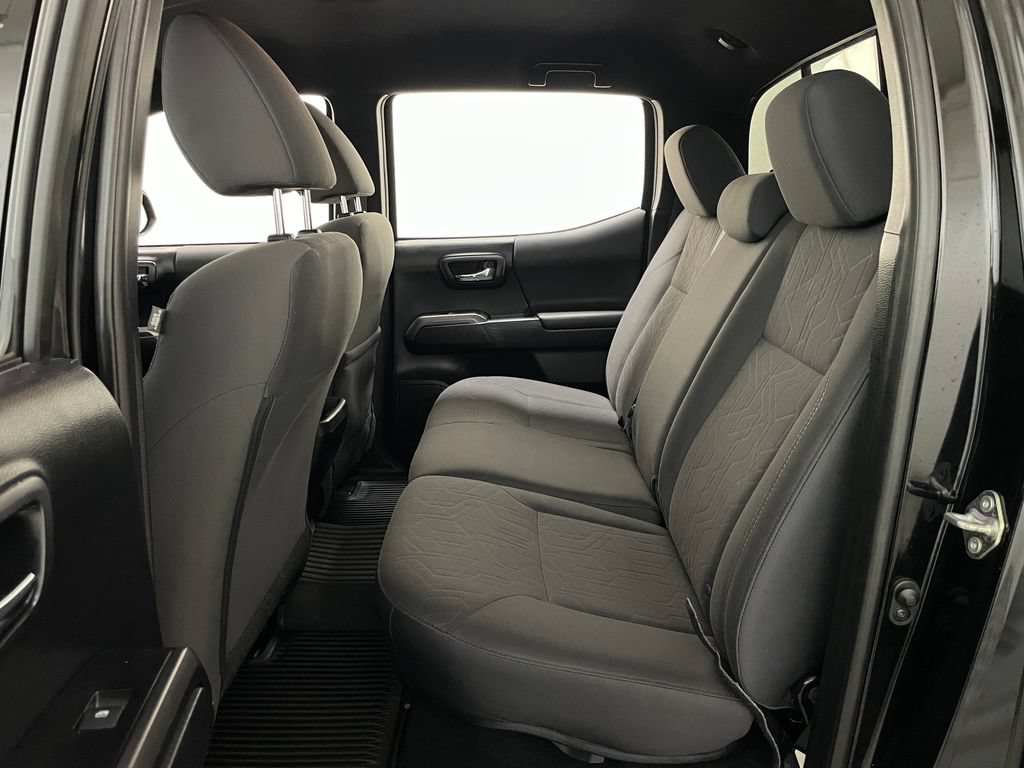Used 2019 Toyota Tacoma TRD Off-Road AWD/4WD image 9