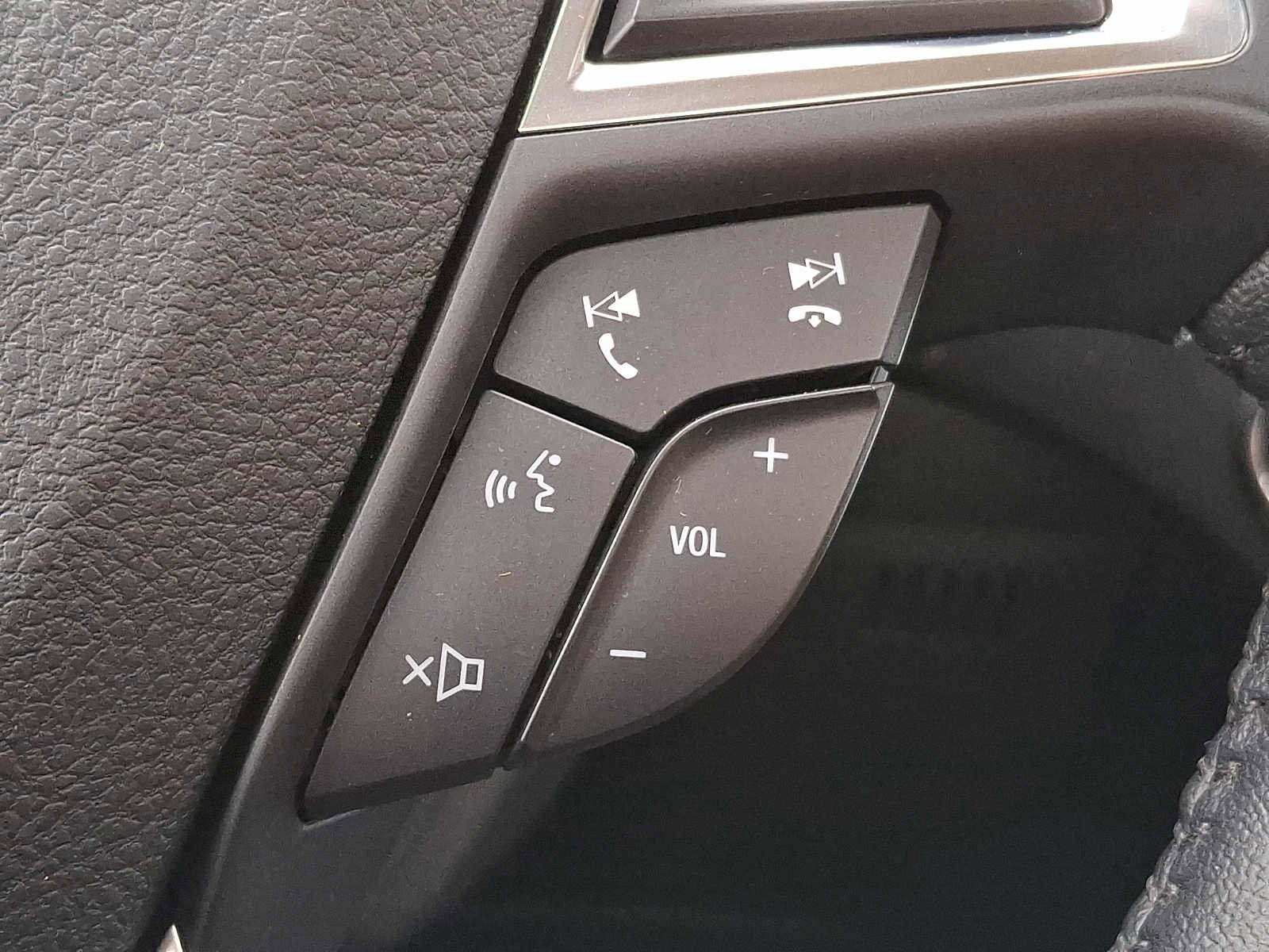 Used 2022 Ford Edge SEL w/ Convenience Package image 22