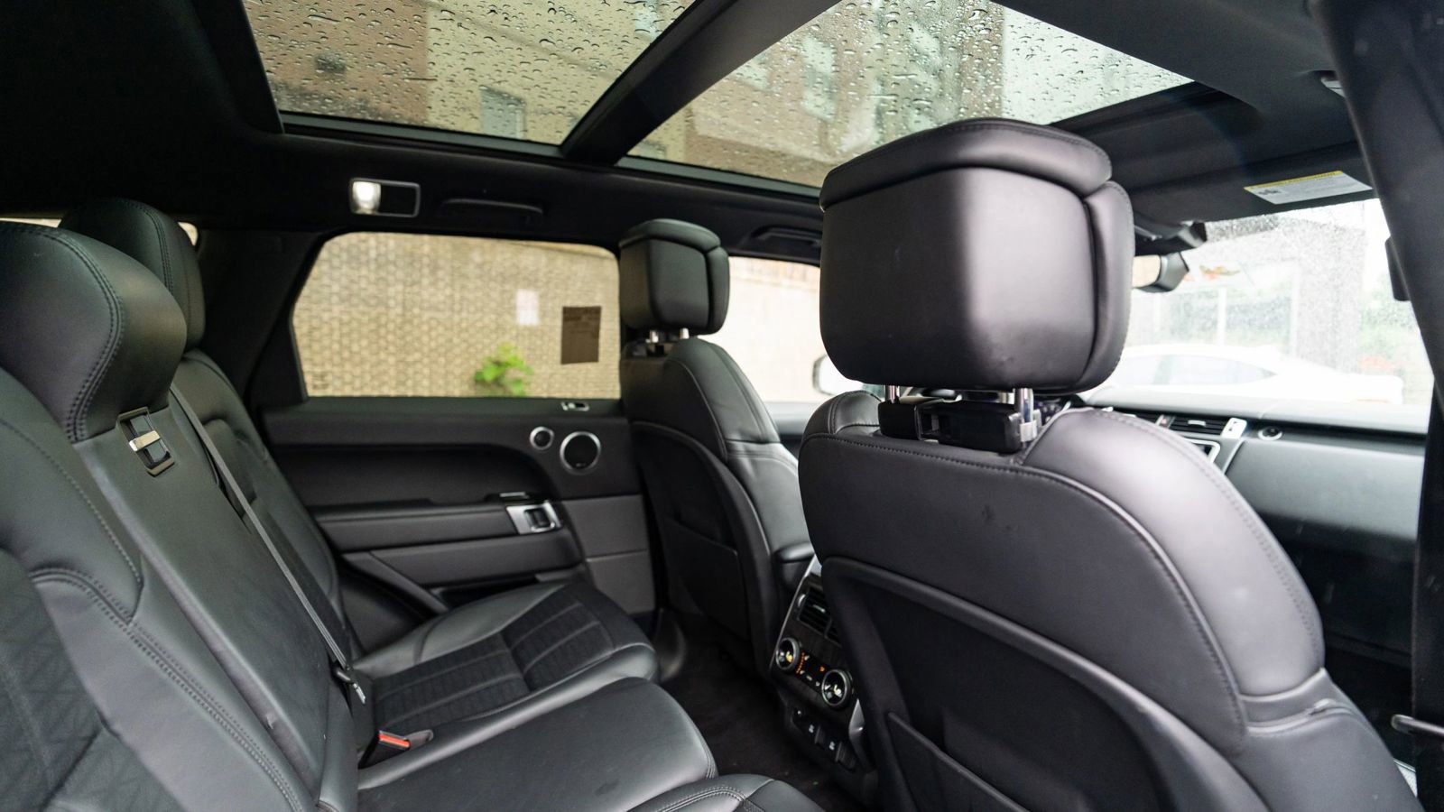 Used 2019 Land Rover Range Rover Sport HSE Dynamic AWD/4WD image 17