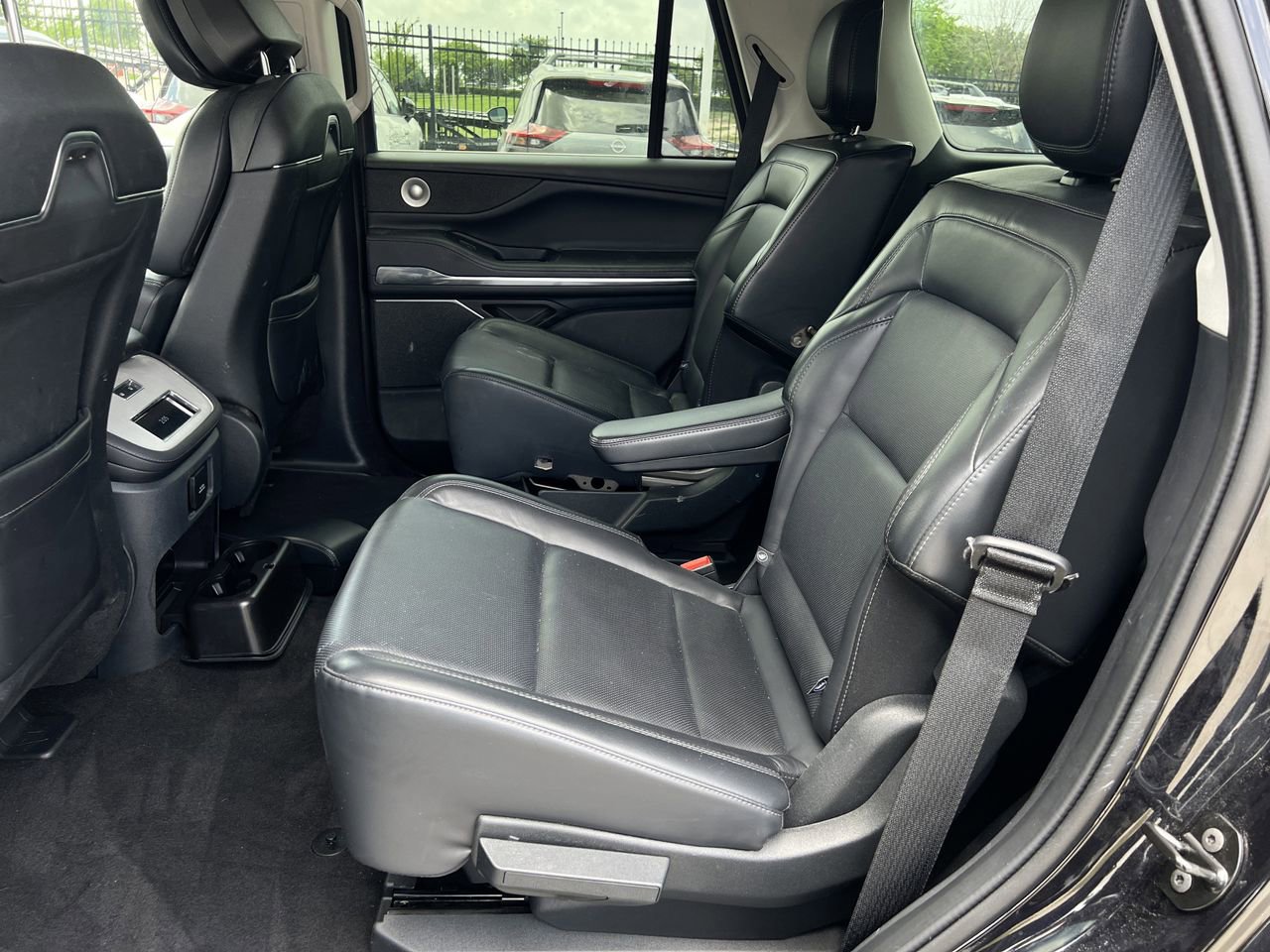 Used 2025 Lincoln Navigator Reserve AWD/4WD image 10
