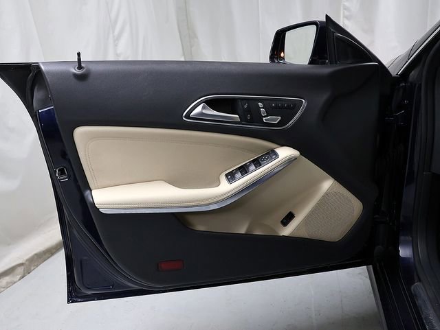 Used 2018 Mercedes-Benz CLA 250 4MATIC image 26