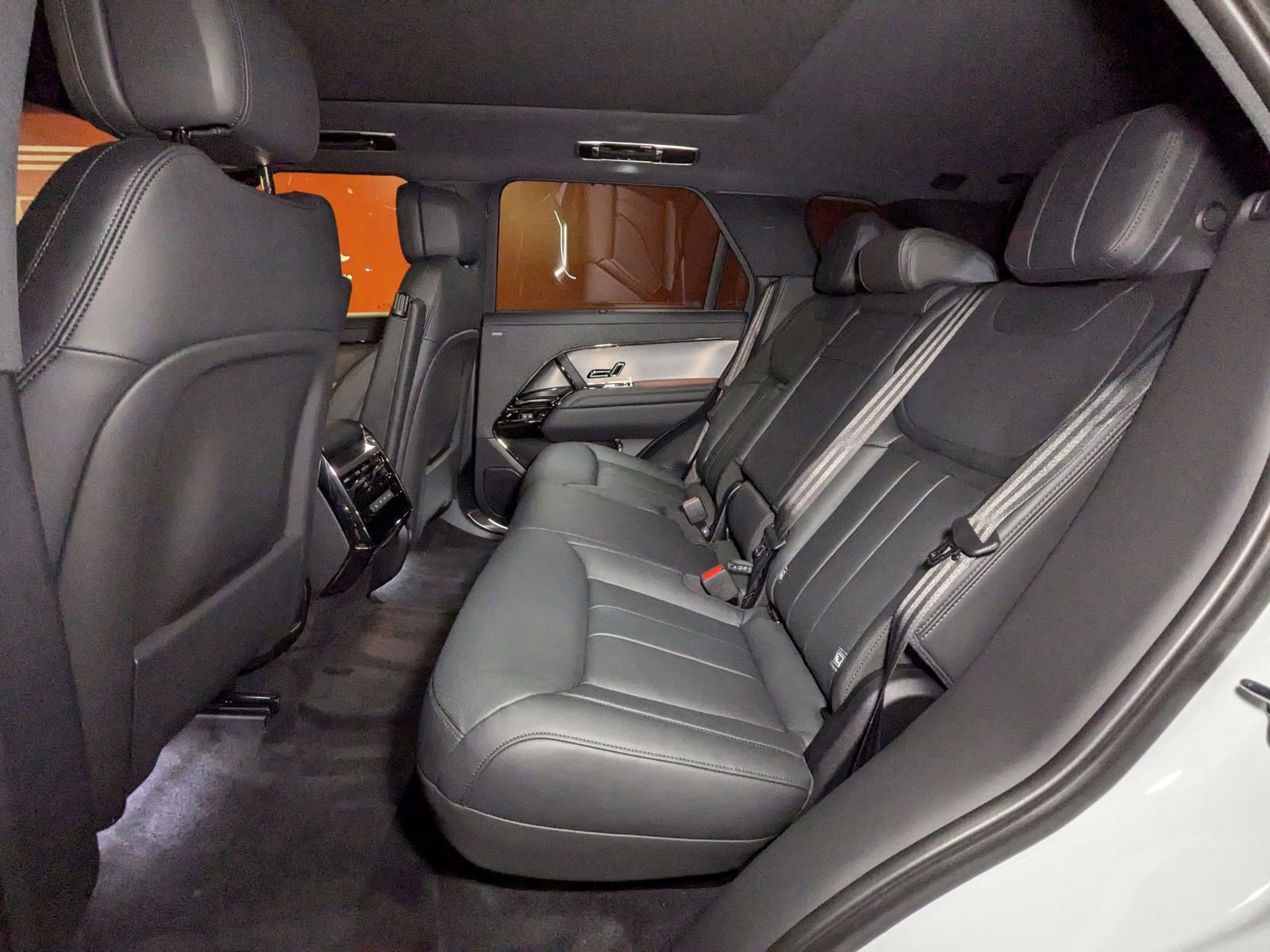 New 2025 Land Rover Range Rover Sport Dynamic SE image 16