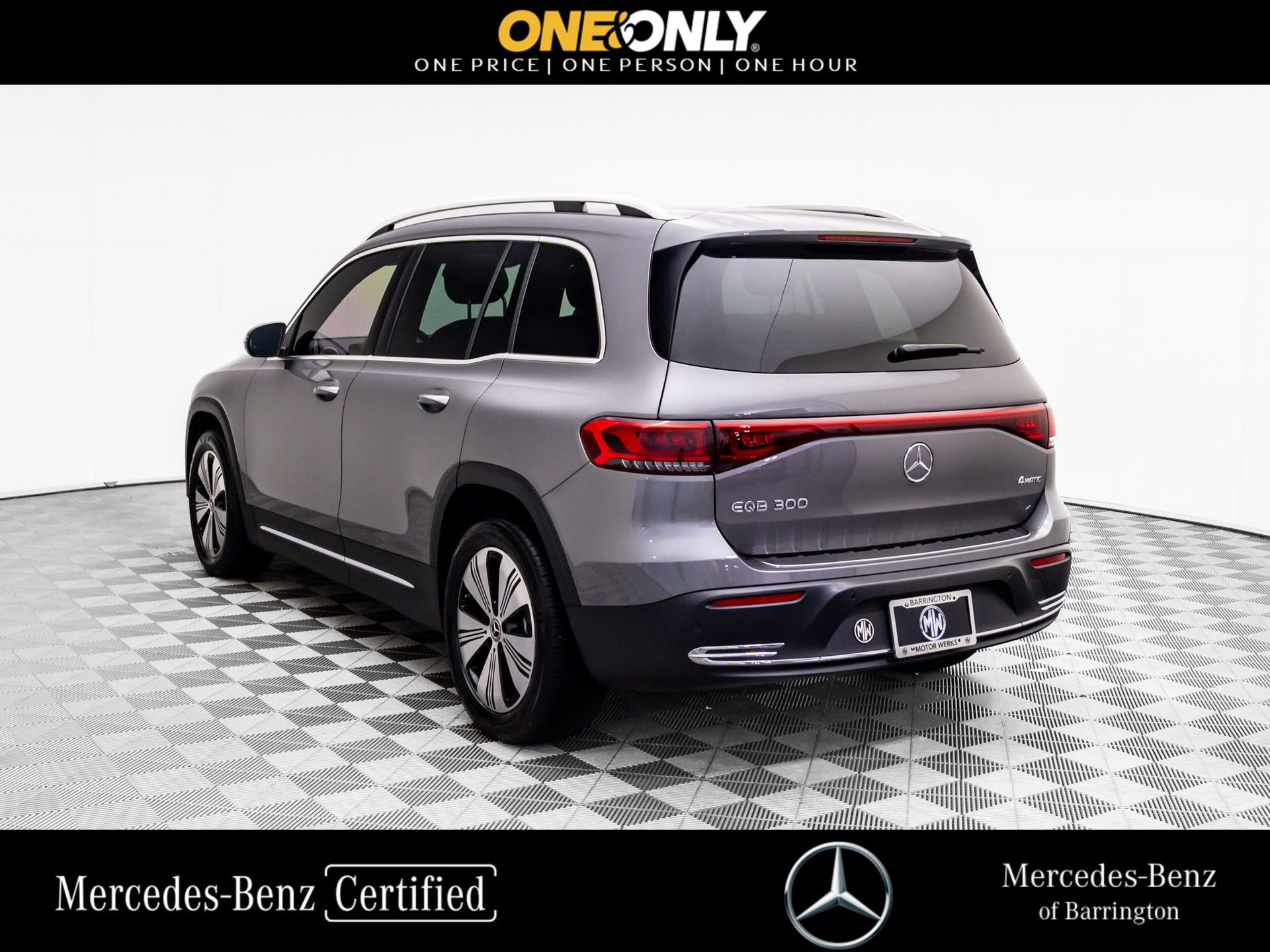 Used 2023 Mercedes-Benz EQB 300 4MATIC w/ Exclusive Package image 3