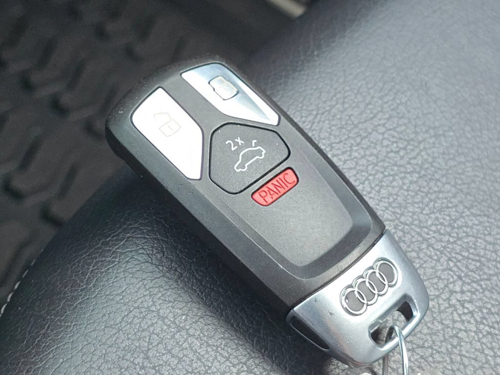 Used 2019 Audi Q5 2.0T Premium AWD/4WD image 32