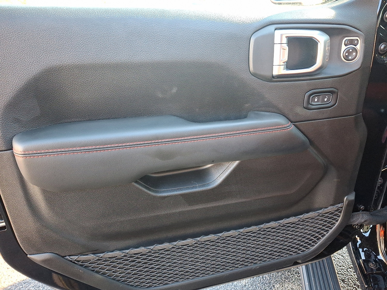 Certified 2024 Jeep Wrangler Unlimited Rubicon 392 image 11